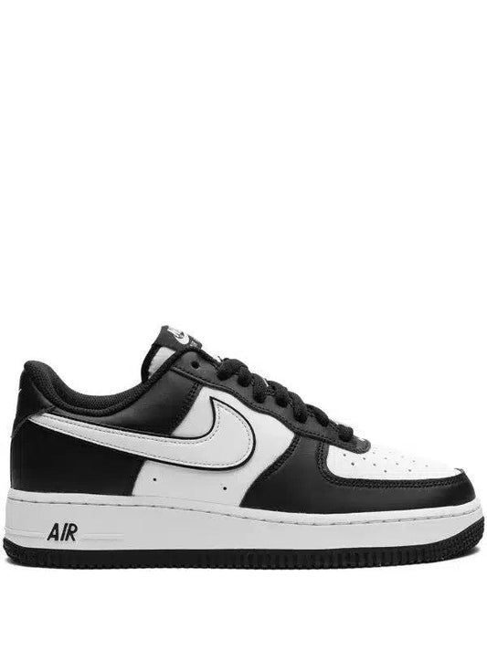 Low Panda Sneaker